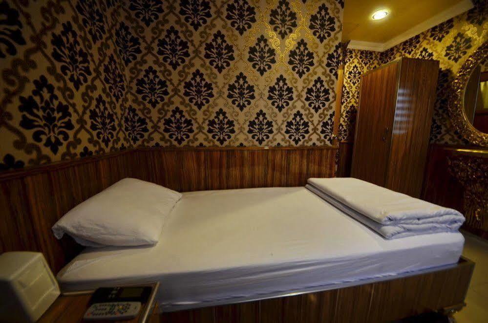 Istiklal Hotel Sanlıurfa Buitenkant foto